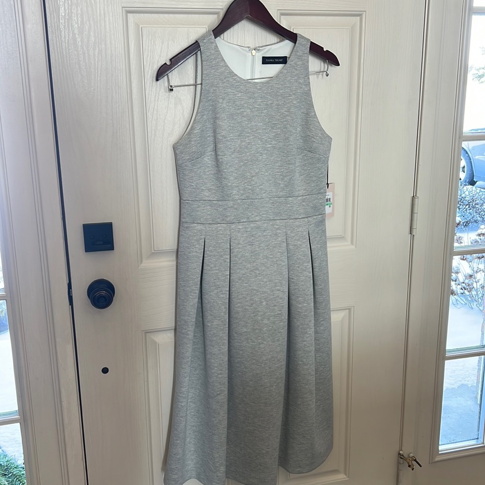 Ivanka Trump Grey sleeveless A-Linen Dress - 8